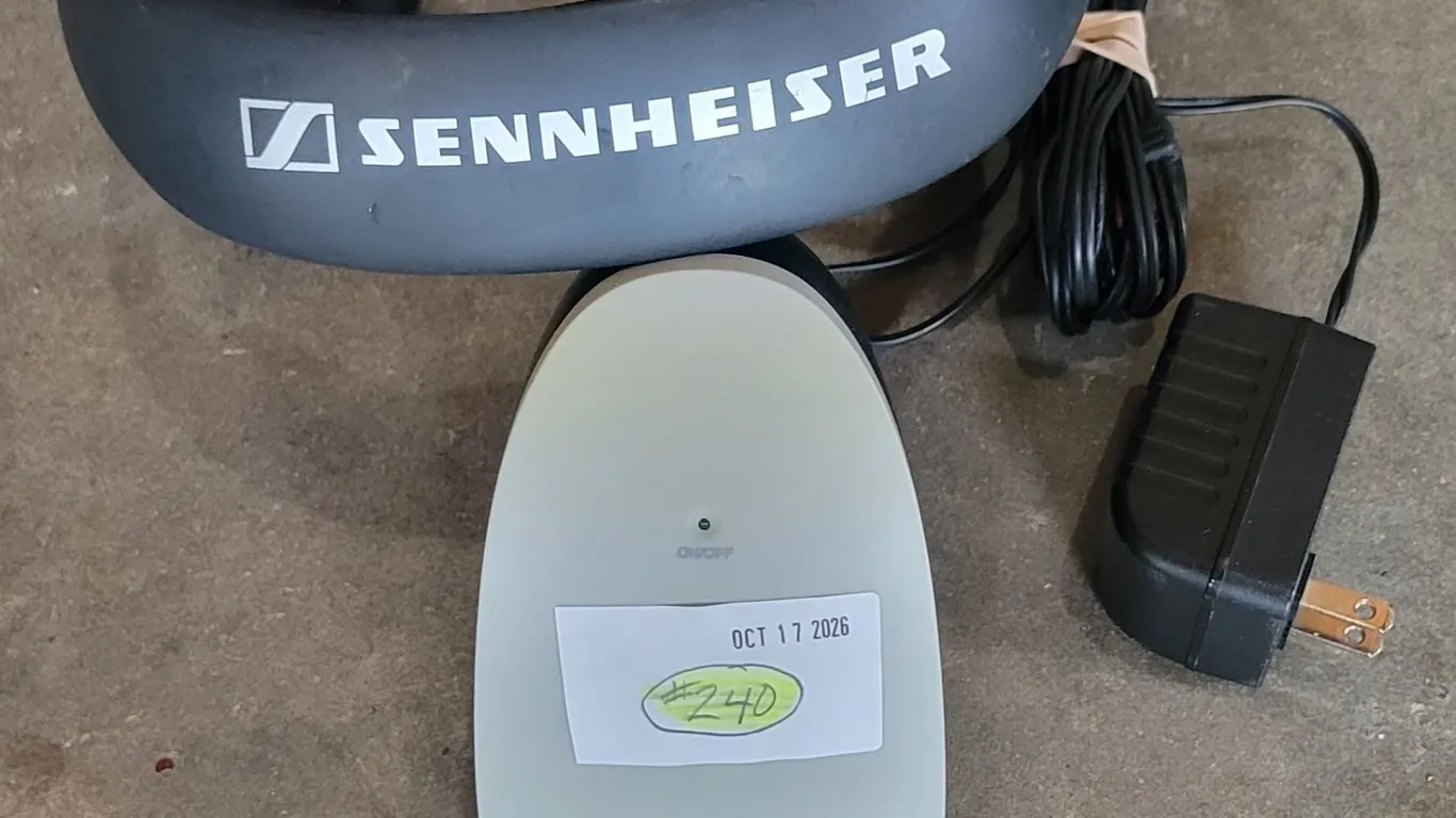 Wireless Headphones – Sennheiser TR116