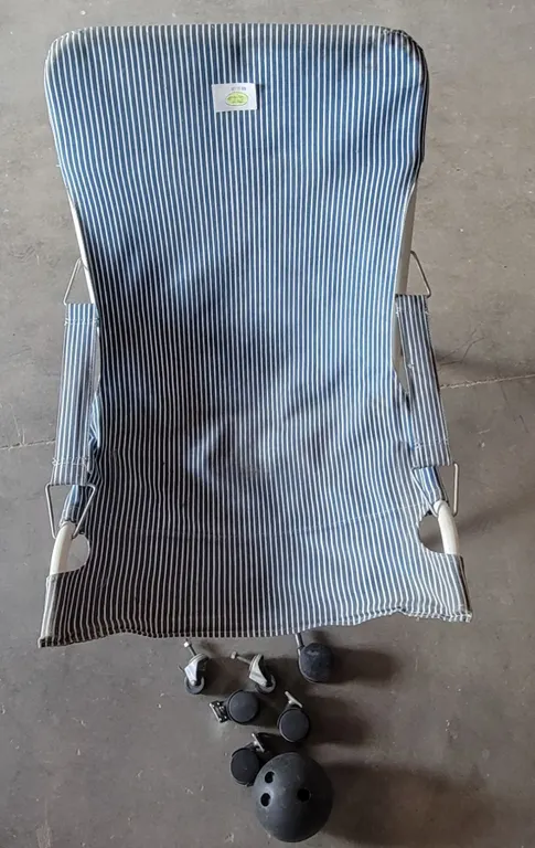 Lawn Chair, Wheel Castors, Bowling Ball for Dog