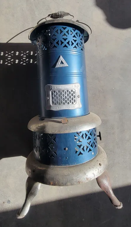 Antique Perfection No. 130 Blue Enameled Kerosene Parlor Heater