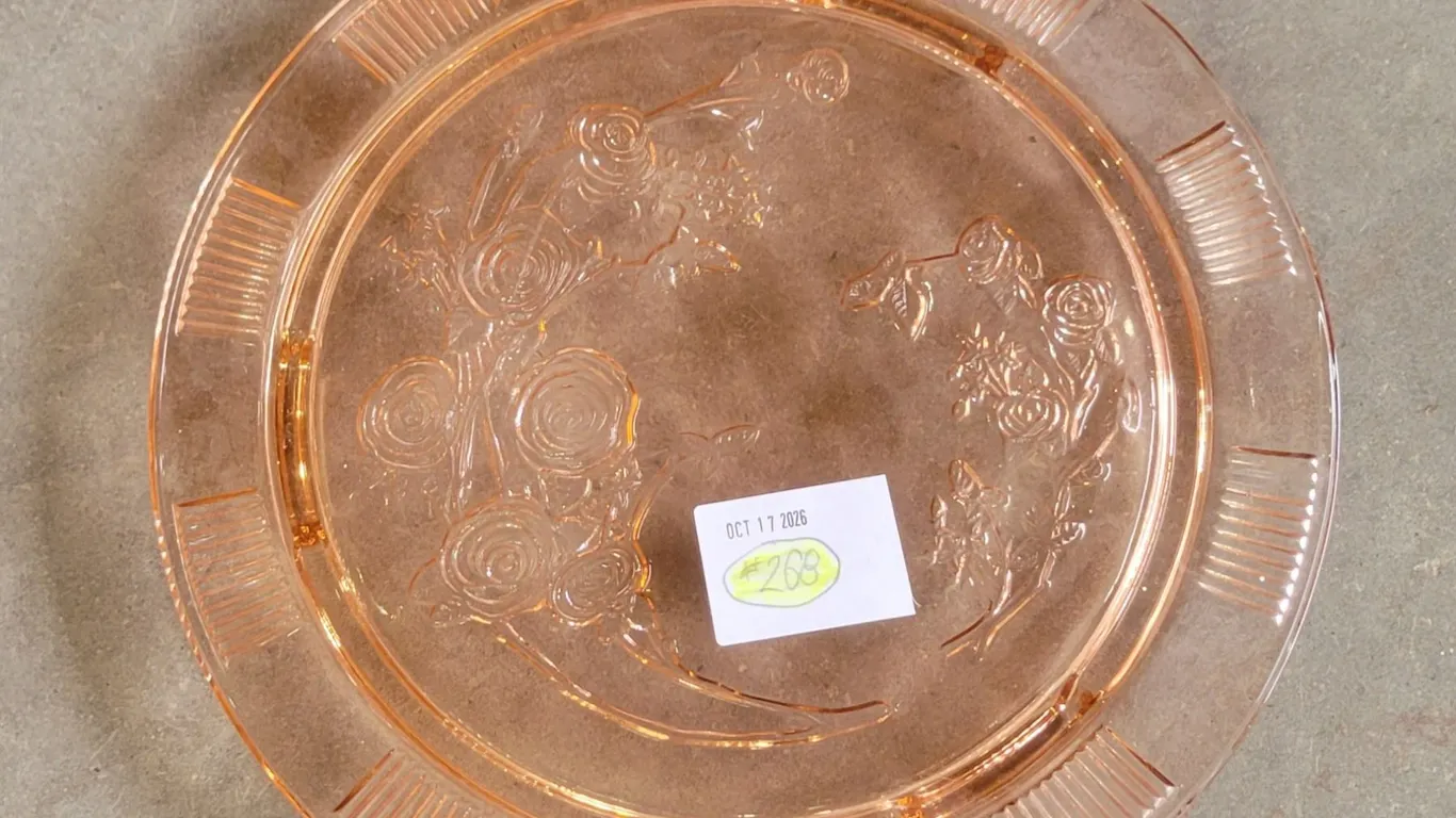 Depression Glass – Cake Plate / Fruit Plate