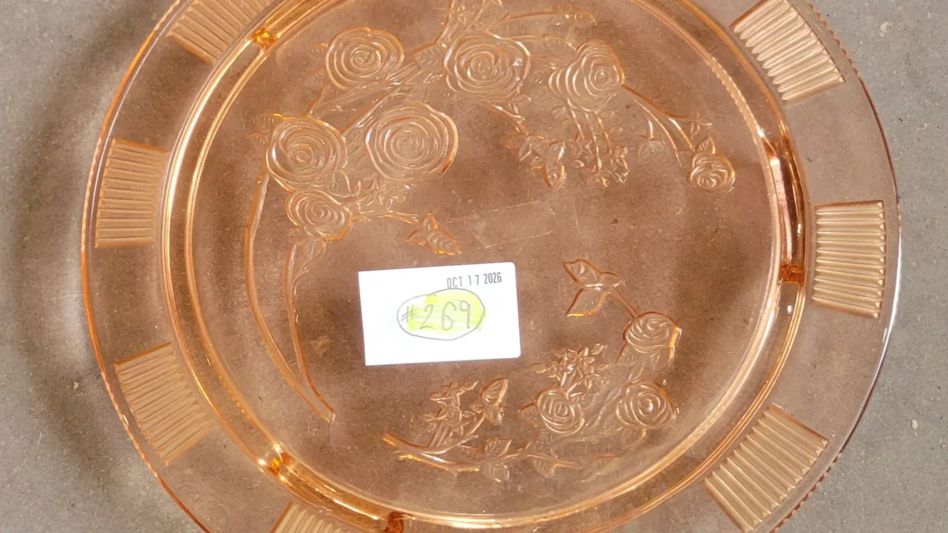 Depression Glass – Cake Plate / Fruit Plate