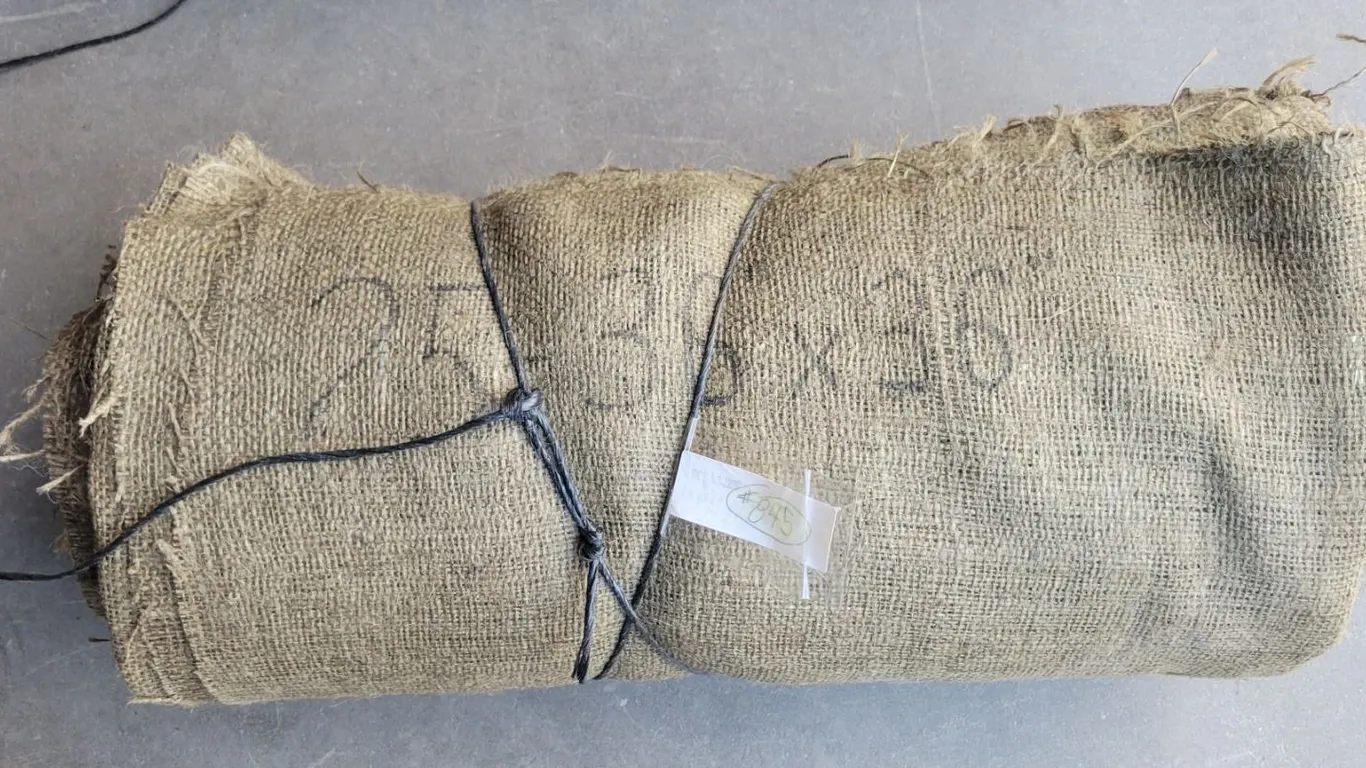 25-pieces Burlap – 36”x 36” (condition may vary)
