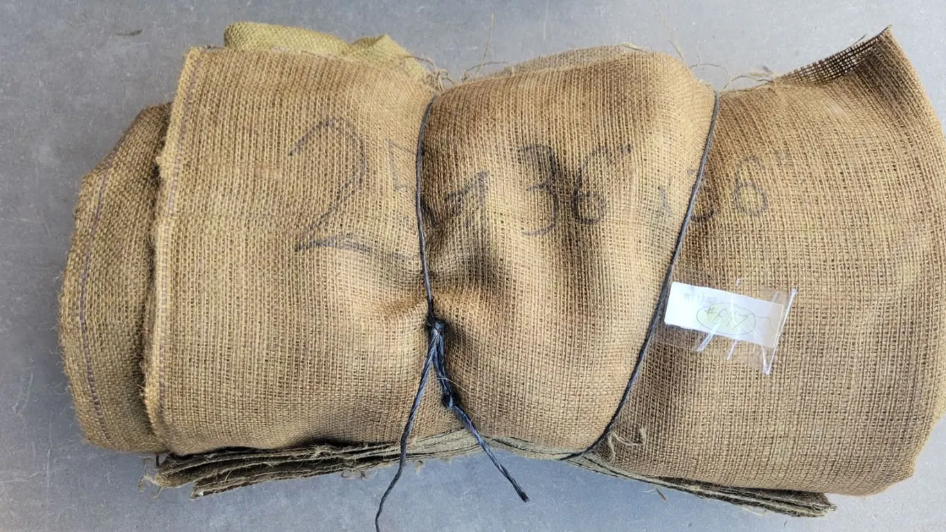 25-pieces Burlap – 36”x 36” (condition may vary)