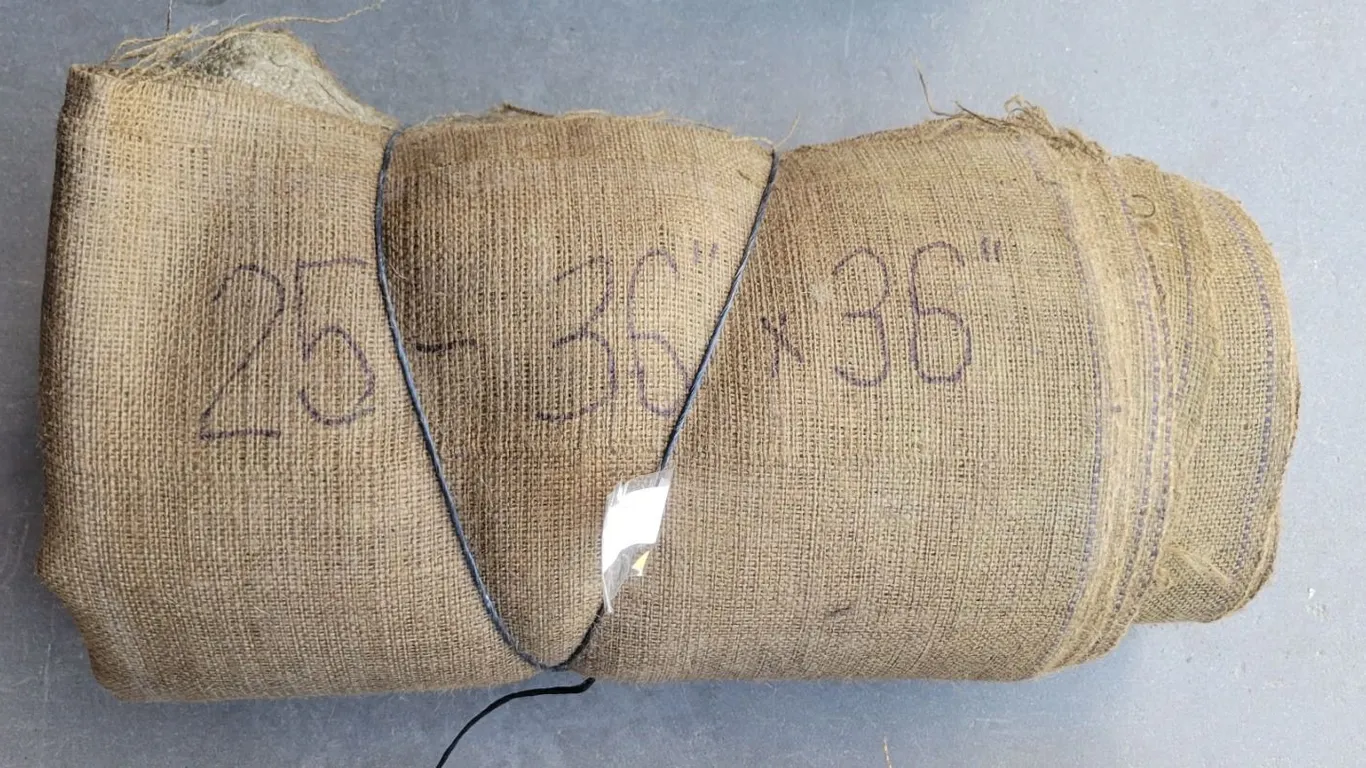 25-pieces Burlap – 36”x 36” (condition may vary)