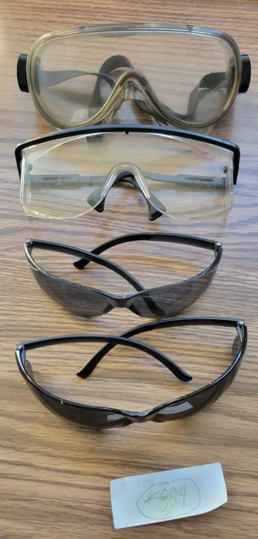 Safety Glasses (x4)
