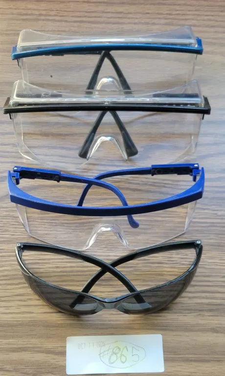 Safety Glasses (x4)