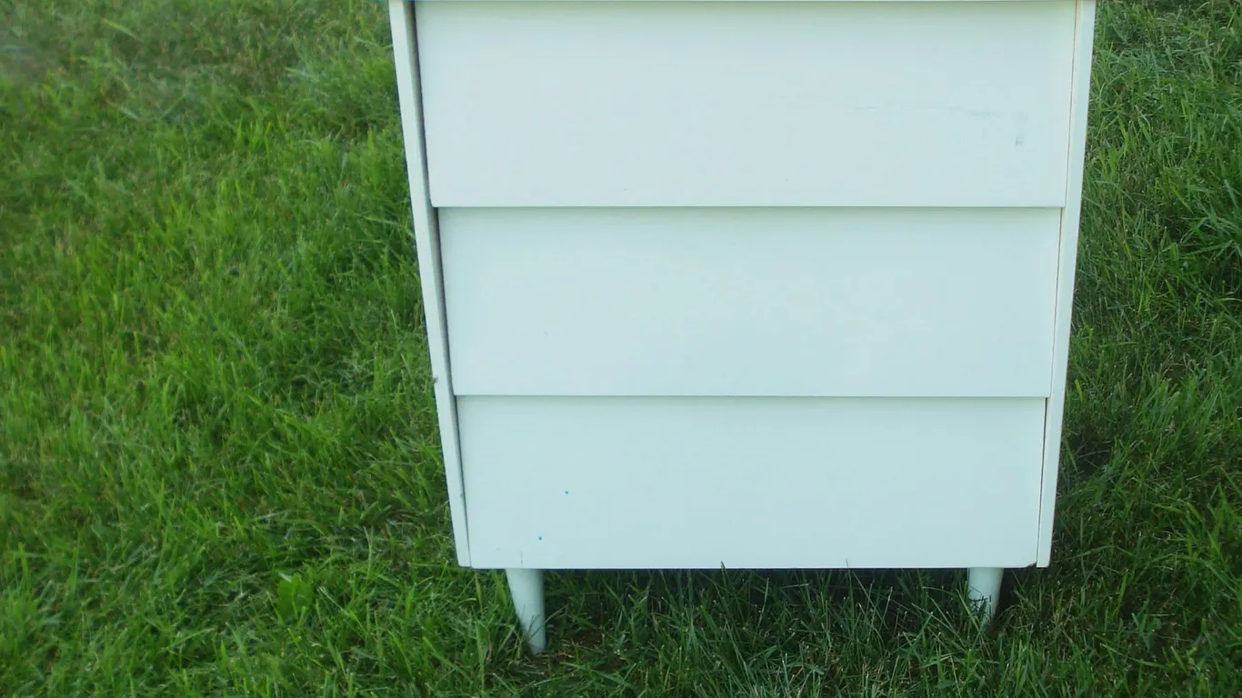 Mid Century 3 Drawer Dresser
