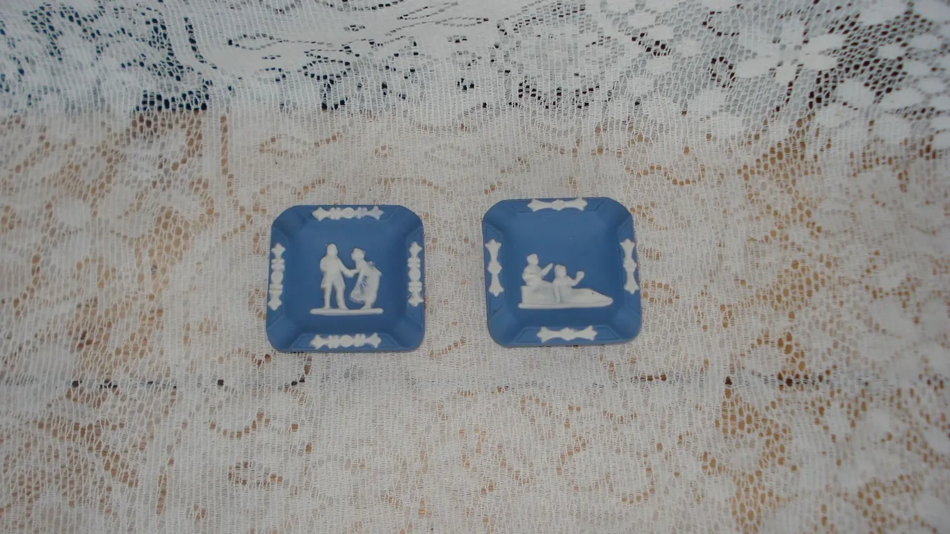 Pair Wedgewood Ashtrays