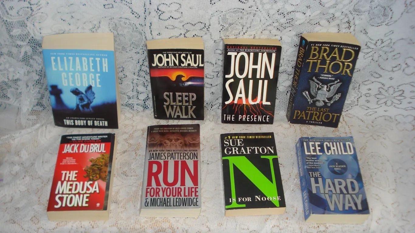 8 Modern Novels John Saul Etc