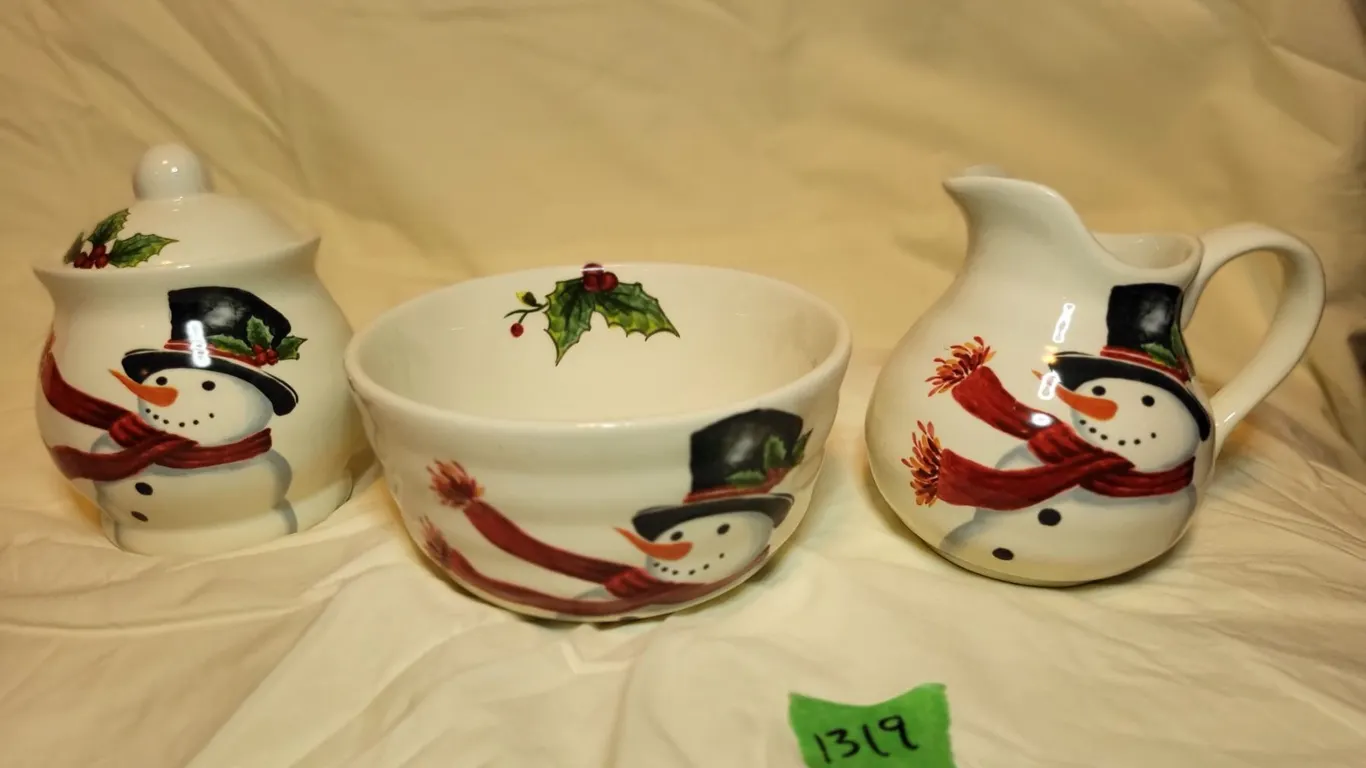 MAXCERA, TOP HAT SNOWMAN design, 4 pieces, ceramic, sugar bowl + lid, creamer, and bowl