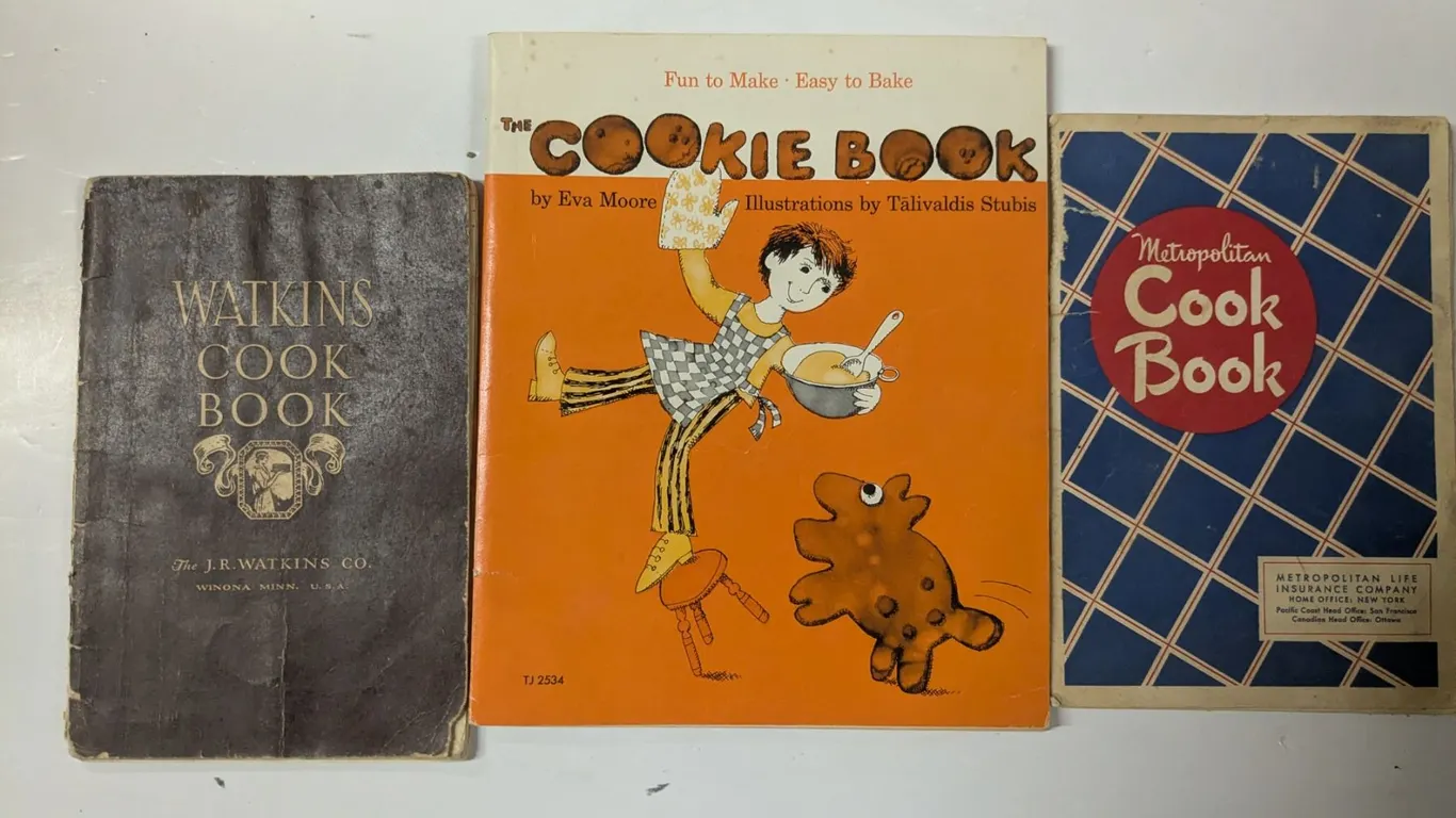 Vintage/Antique Cookbooks