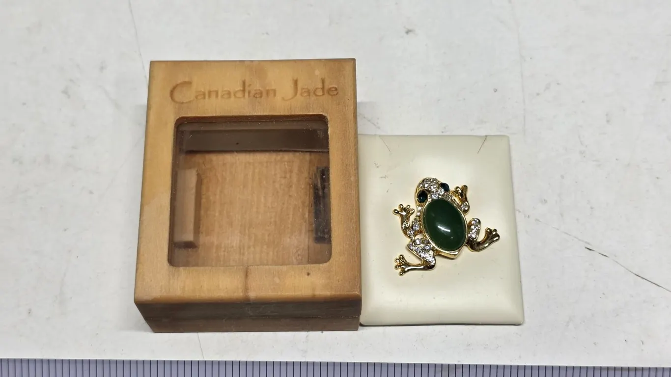 Canadian Jade Frog Brooch