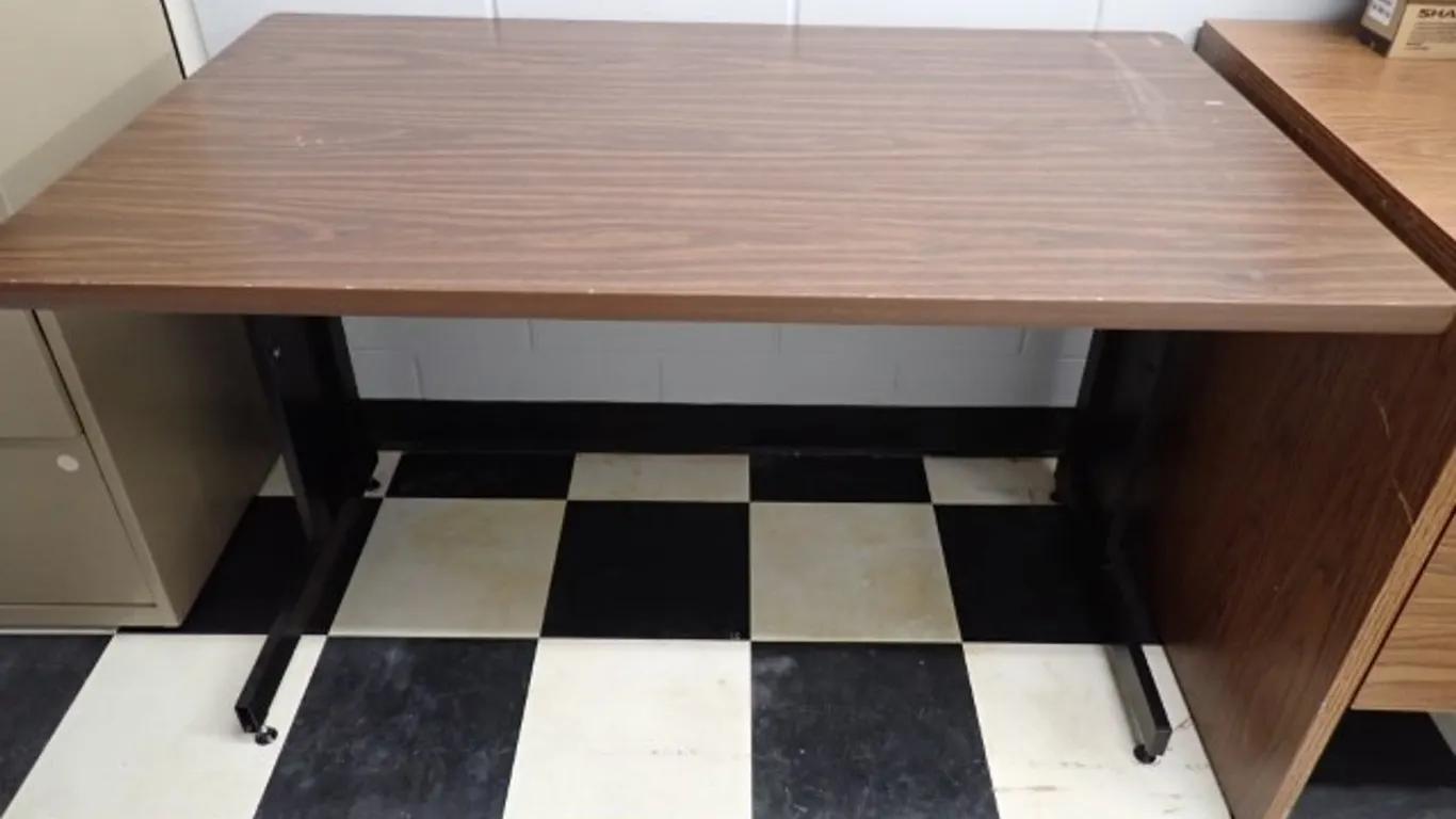 Freestanding Office Computer Desk