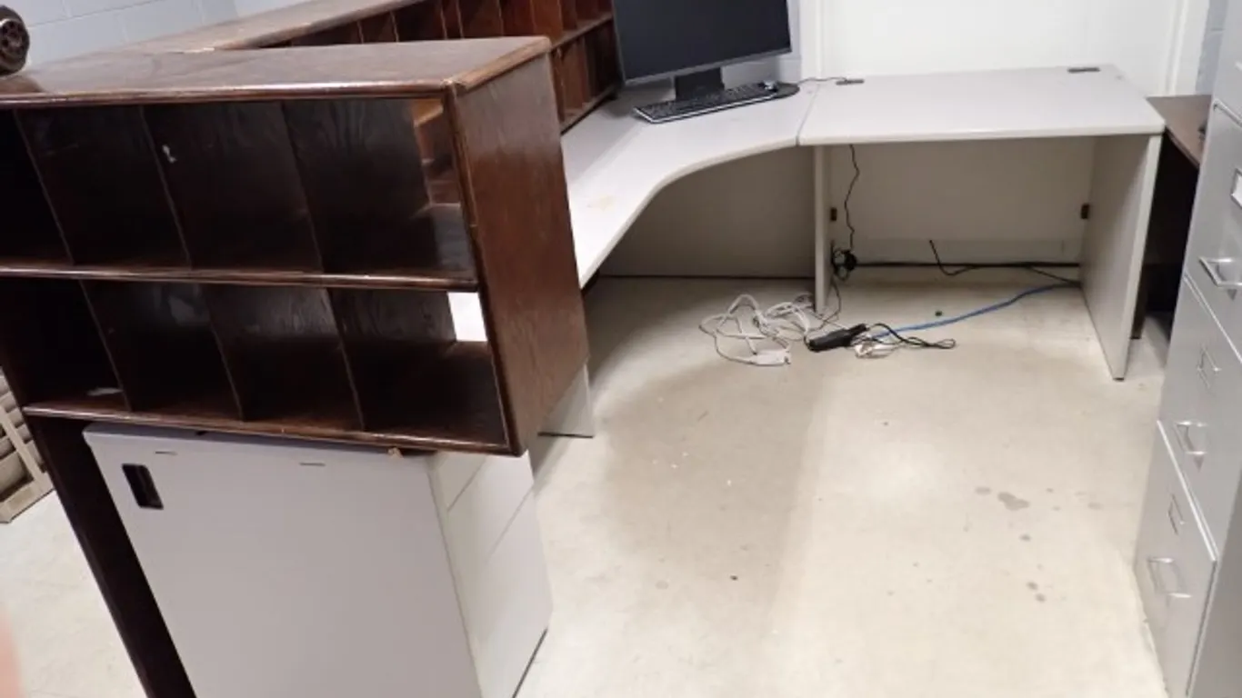 L-Shaped Desk/Work Station