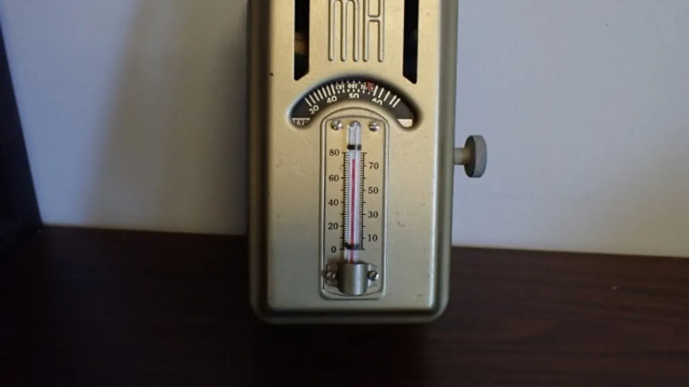 Vintage MH Wall Thermostat