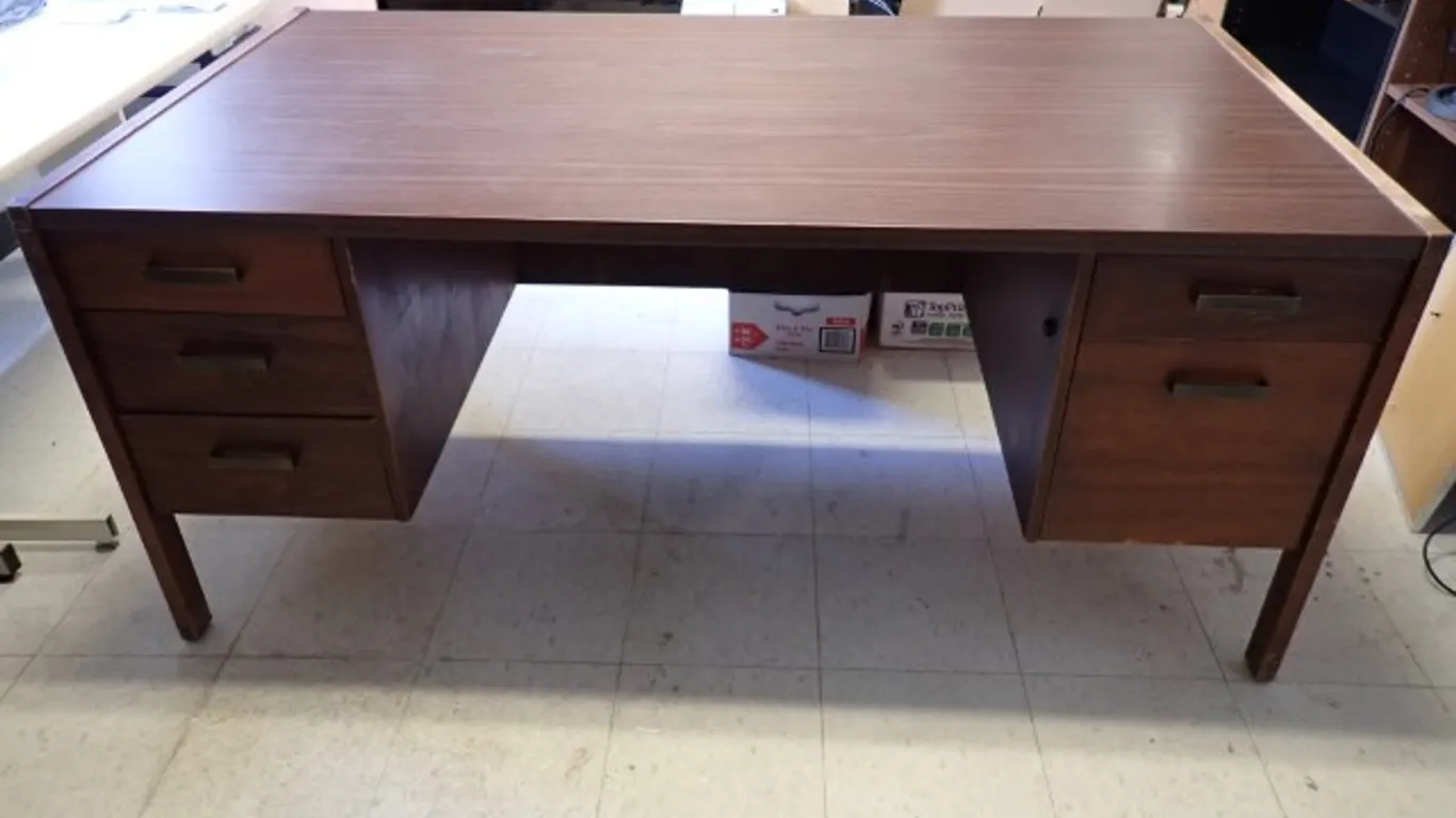 MCM Style Desk