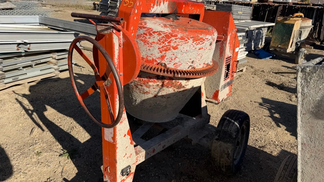 Crown Towable Concrete/Mortar Mixer – Honda GX270 9 HP Gas Engine