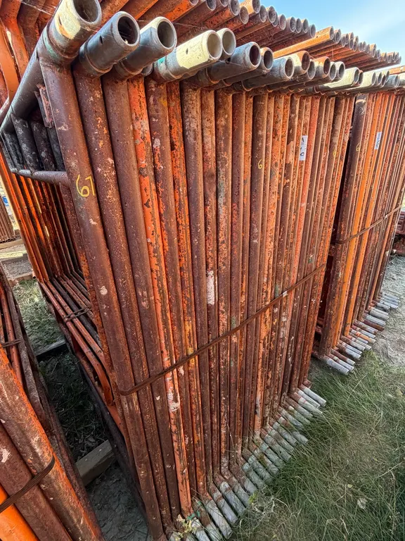50 Steel Masonry Scaffold Frames – 5ft wide