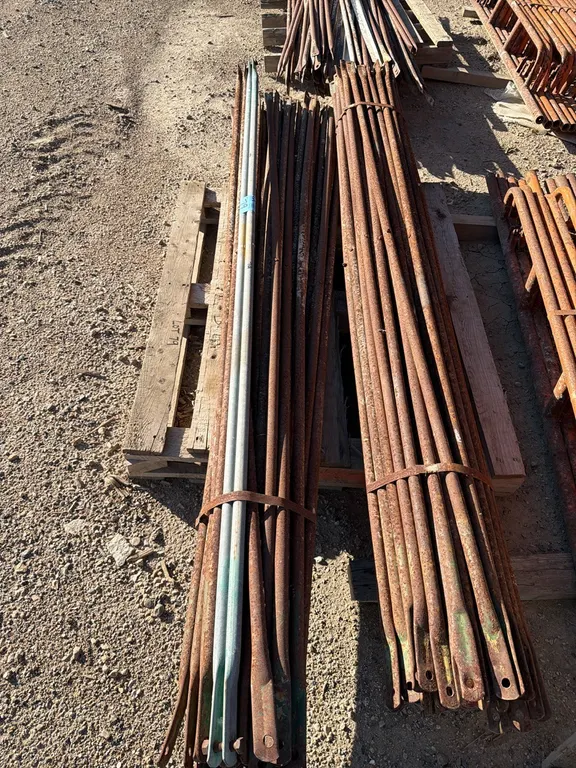 Scaffolding cross braces