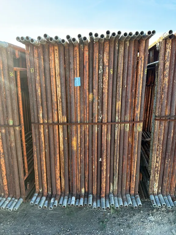 50 Steel Masonry Scaffold Frames – 5ft wide