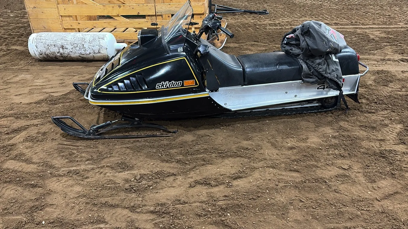 1975 Ski-Doo TNT Everest 440