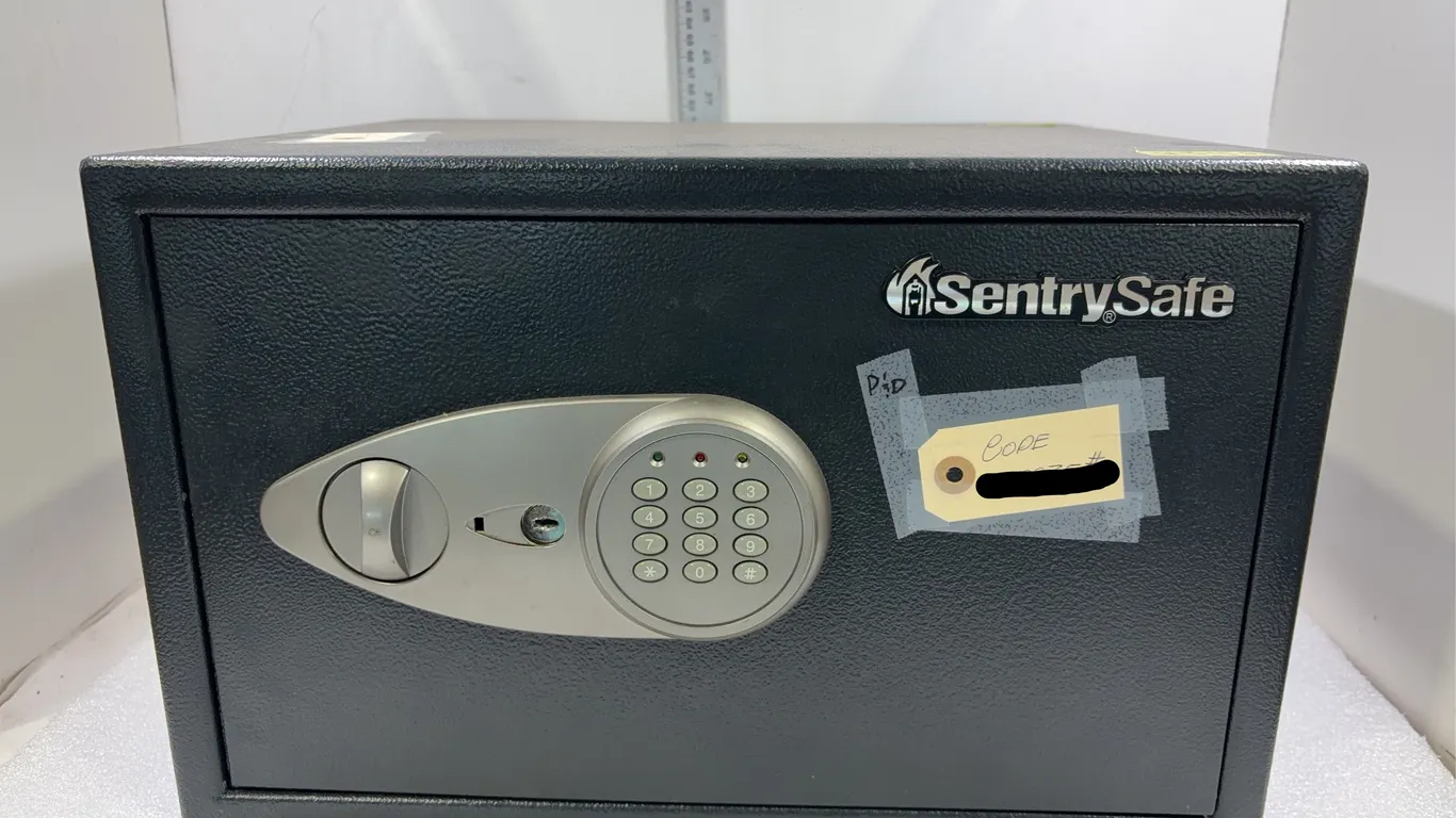 SentrySafe Mountable Safe, Approx. 17"x14"x11" *Unreserved*