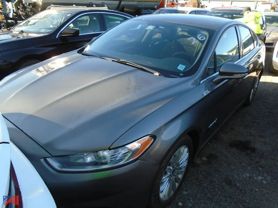 2013 Ford Fusion 4 Door Sedan