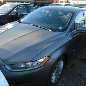 2013 Ford Fusion 4 Door Sedan