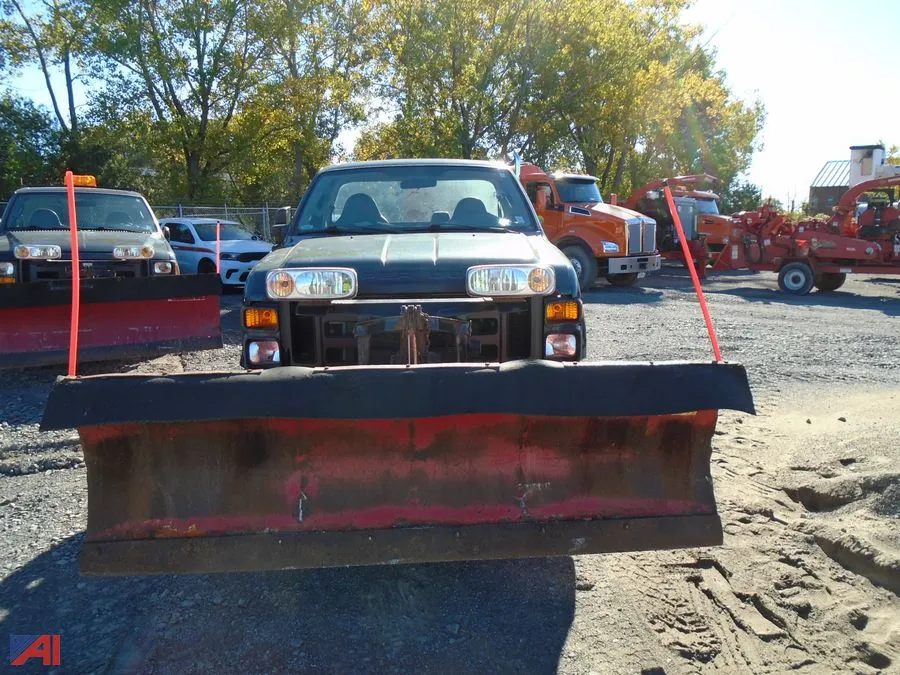 2009 Ford F350 Cab and Chassis with Plow