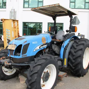 New Holland TN75A Tractor
