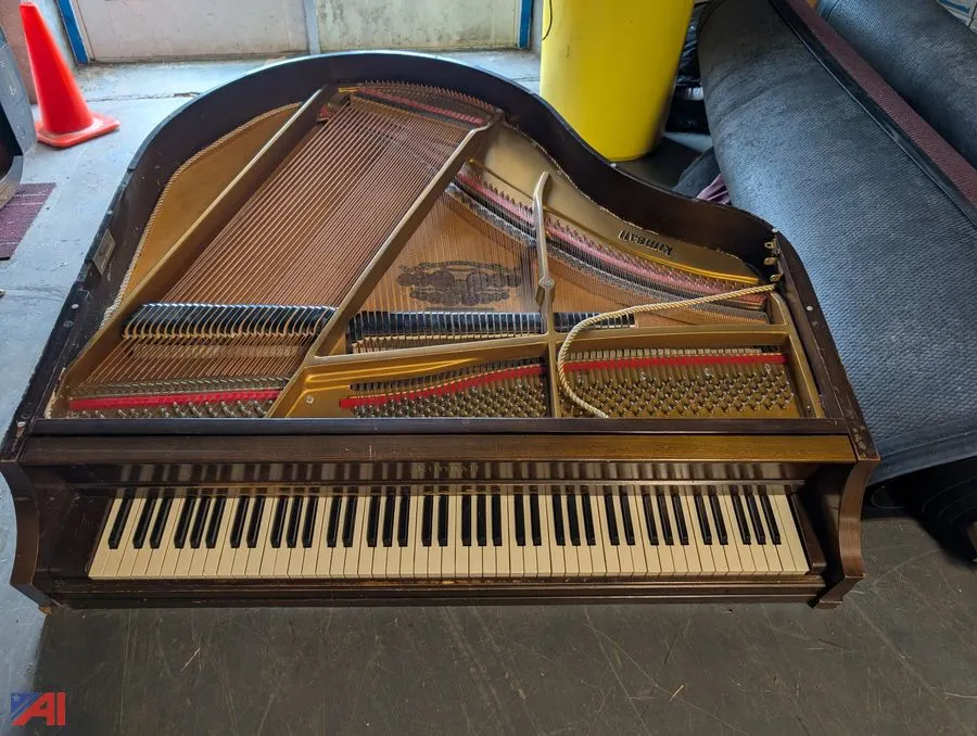 Kimball 4520 Baby Grand Piano