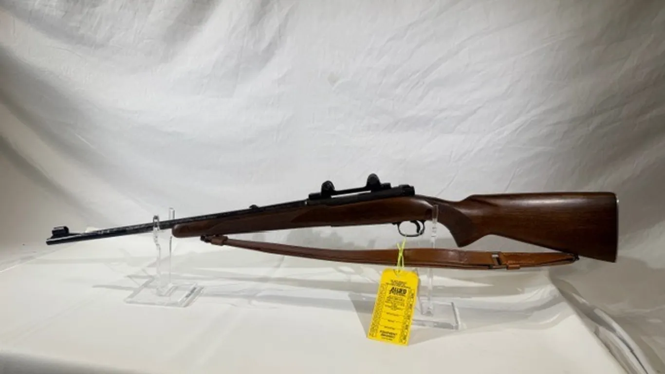 WINCHESTER MODEL 70 RIFLE