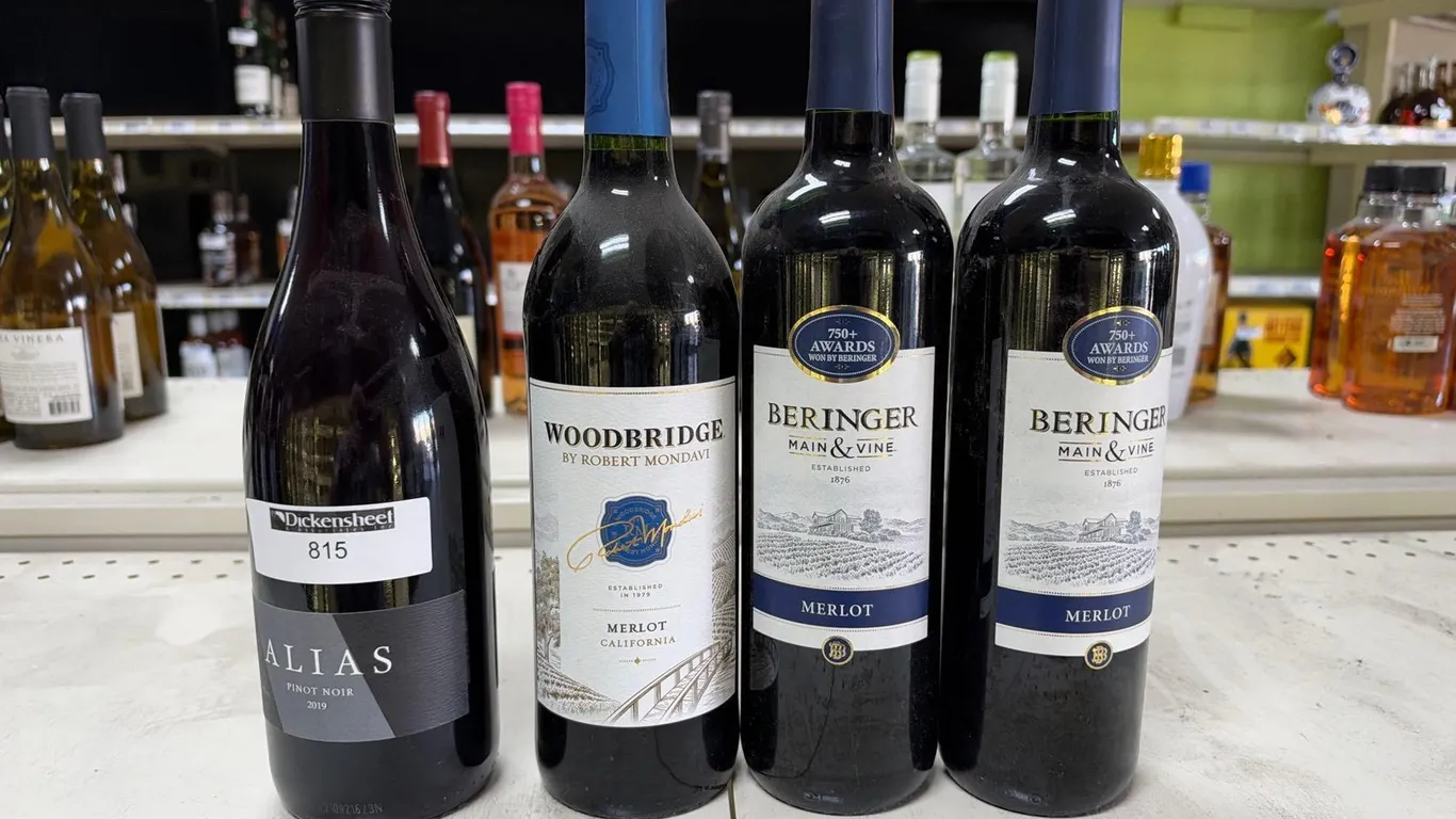 (4) MIXED LOT WINE