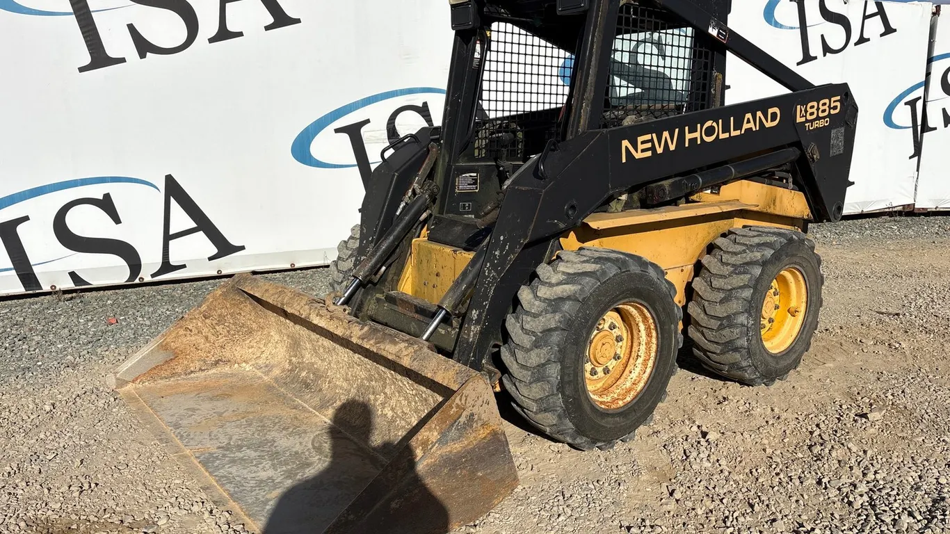 New Holland LX885 Wheeled Skid Steer