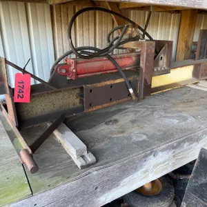 3-Point Log Splitter Attachment