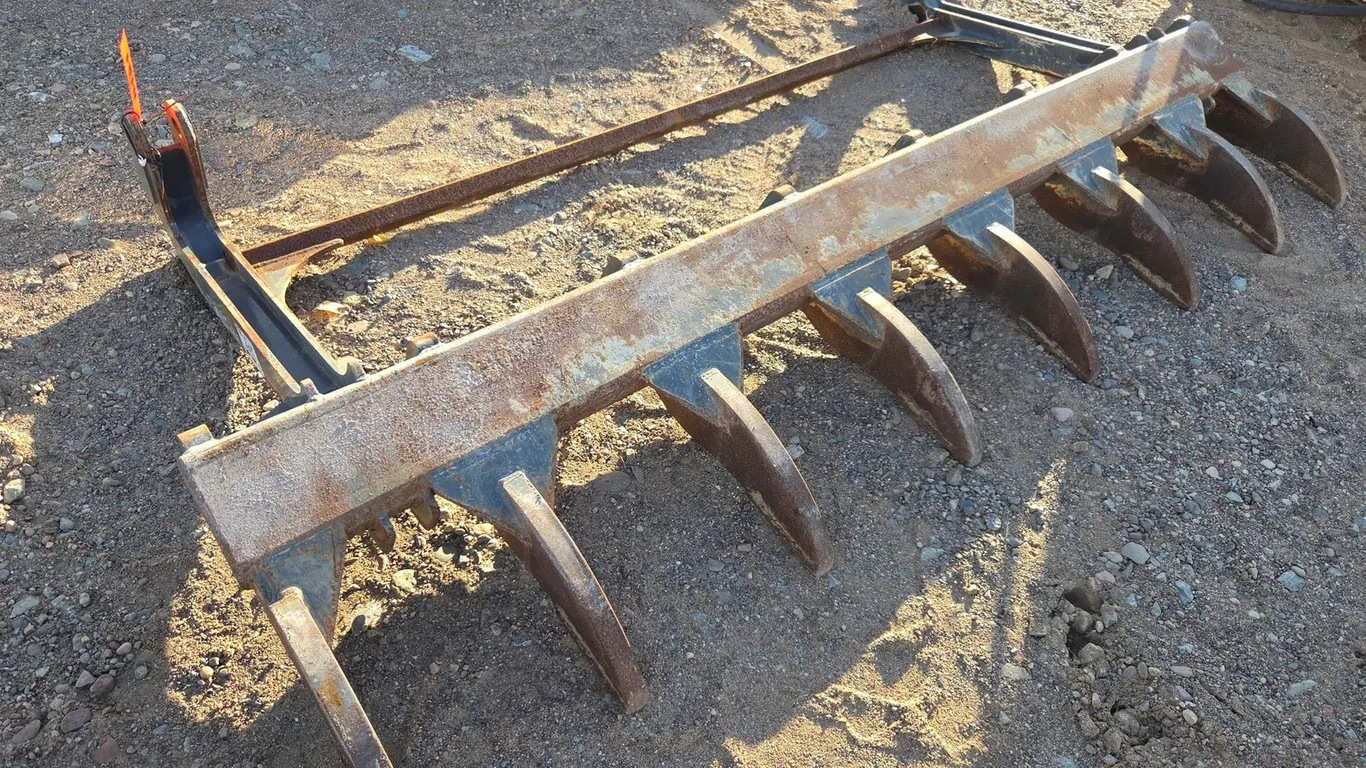 Approx. 112" Root Rake Attachment