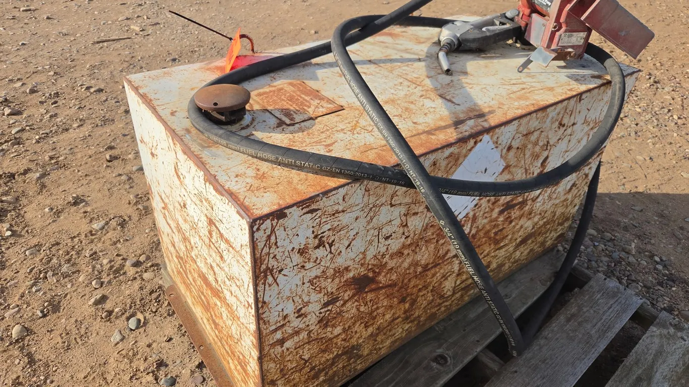 Delta 100 Gallon Fuel Tank W/ 15GPM Pump