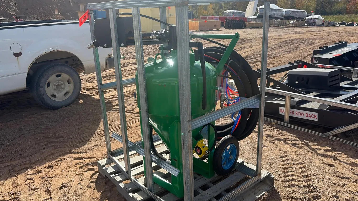 Unused Sandblasting Assembly