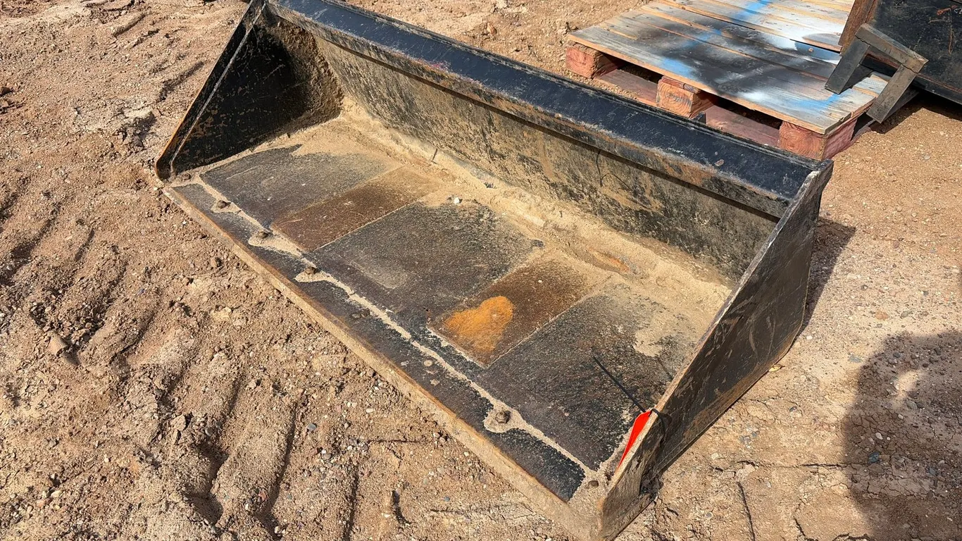 Approx. 66" Skid Steer Bucket