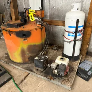Crafco  Seal Coat Machine