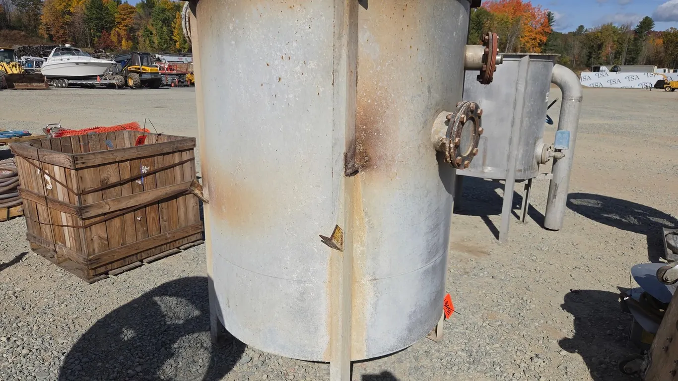Approx. 600 Gallon Stainless Steel Tank
