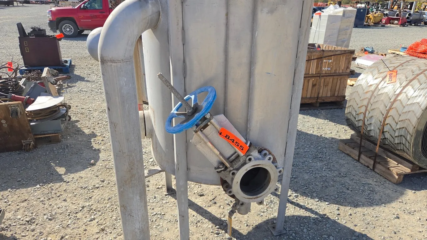 Approx. 250 Gallon Stainless Steel Tank