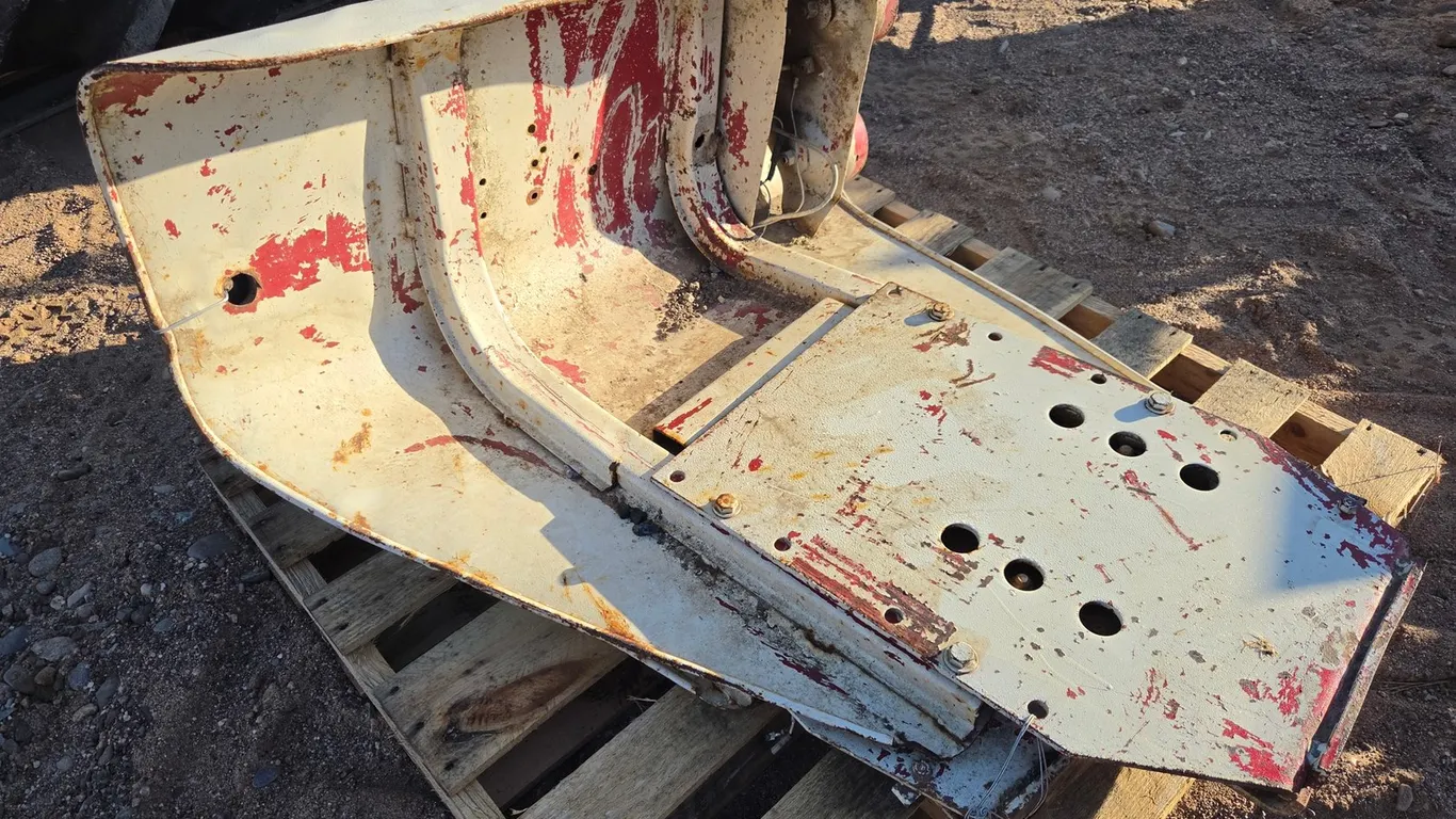 Set Of IH Flat Top Fenders