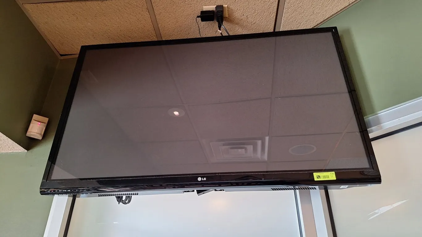 LG 52" TV with Wall Mount