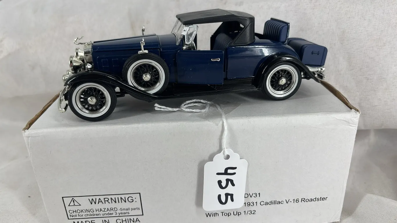 1931 CADILLAC V-16 ROADSTER 1/32