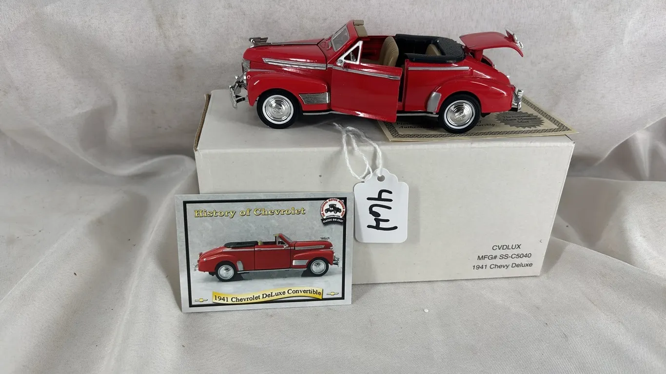 1941 CHEVY DELUXE CONVERTIBLE 1/32