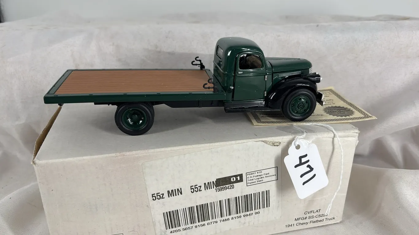 1941 CHEVY FLATBED TRUCK 1/32