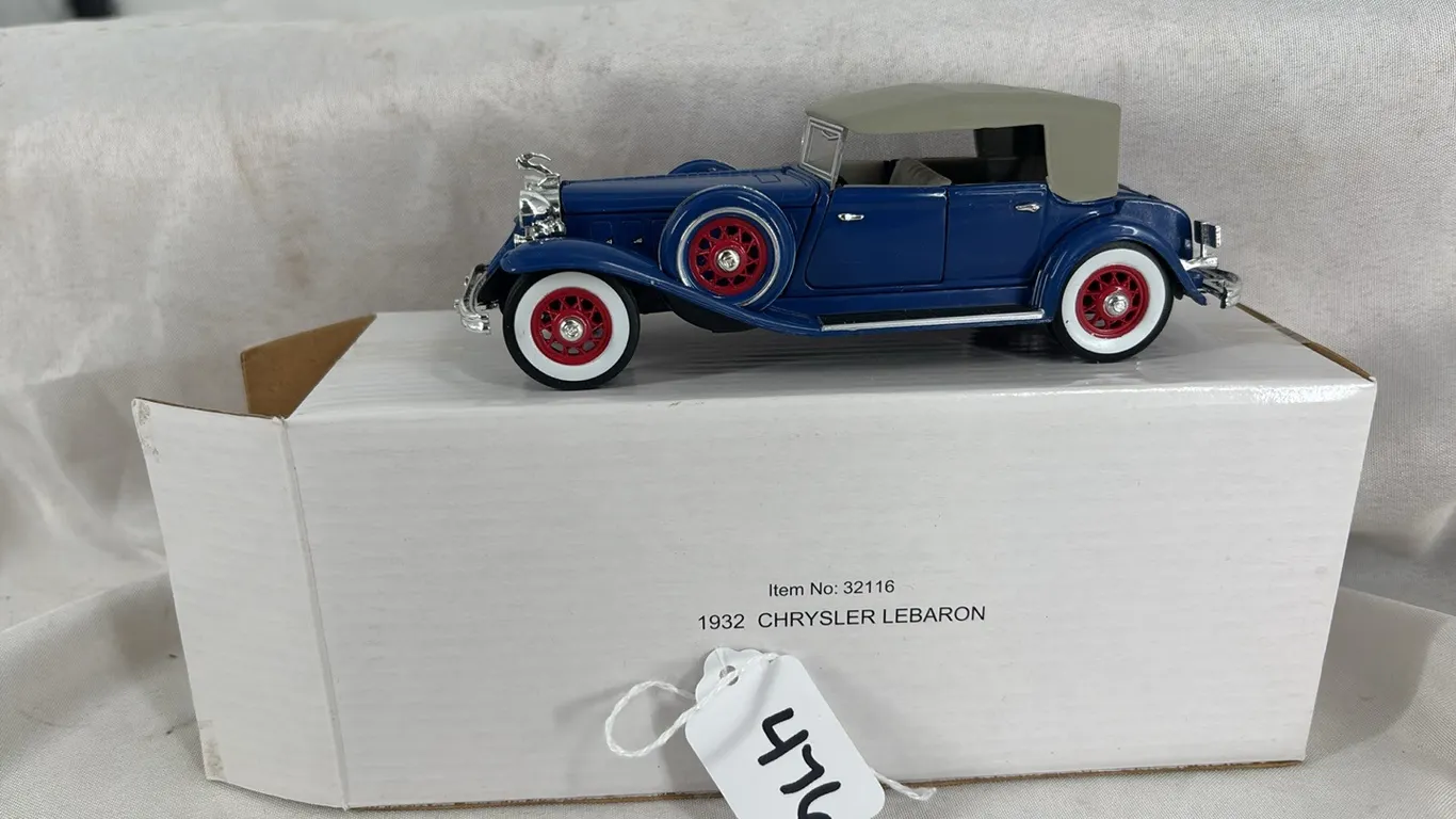 1932 CRYSLER LEBARON 1/32