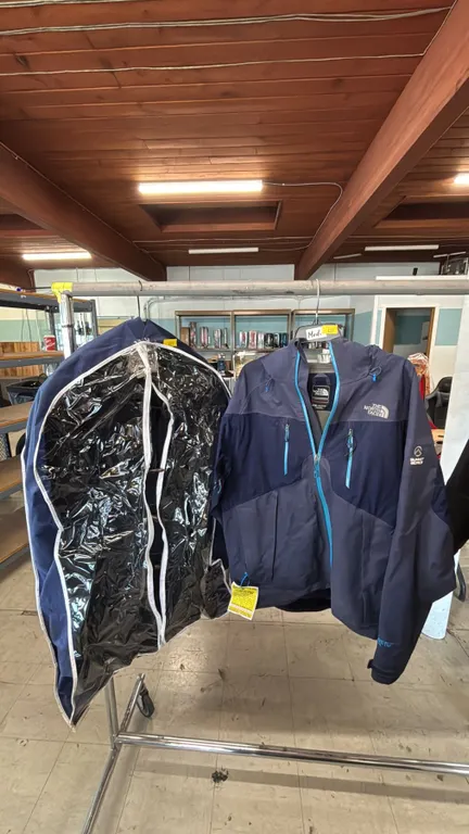 VINTAGE US SIZE 40 GLOVERALL DUFFLE COAT & SIZE L THE NORTH FACE SUMMIT SERIES JACKET