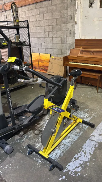 LEMOND REVMASTER MANUAL EXERCISE BIKE WITH BATTERY OPERATED LEMOND PILOT PERFORMANCE MONITOR